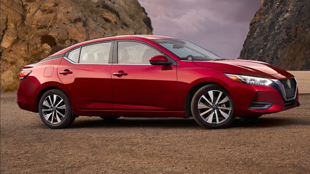 مميزات نيسان سنترا 2022