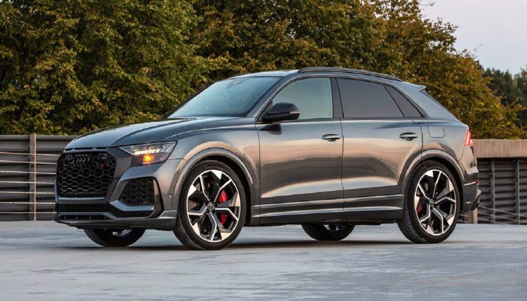 مواصفات أودي RS Q8 2024