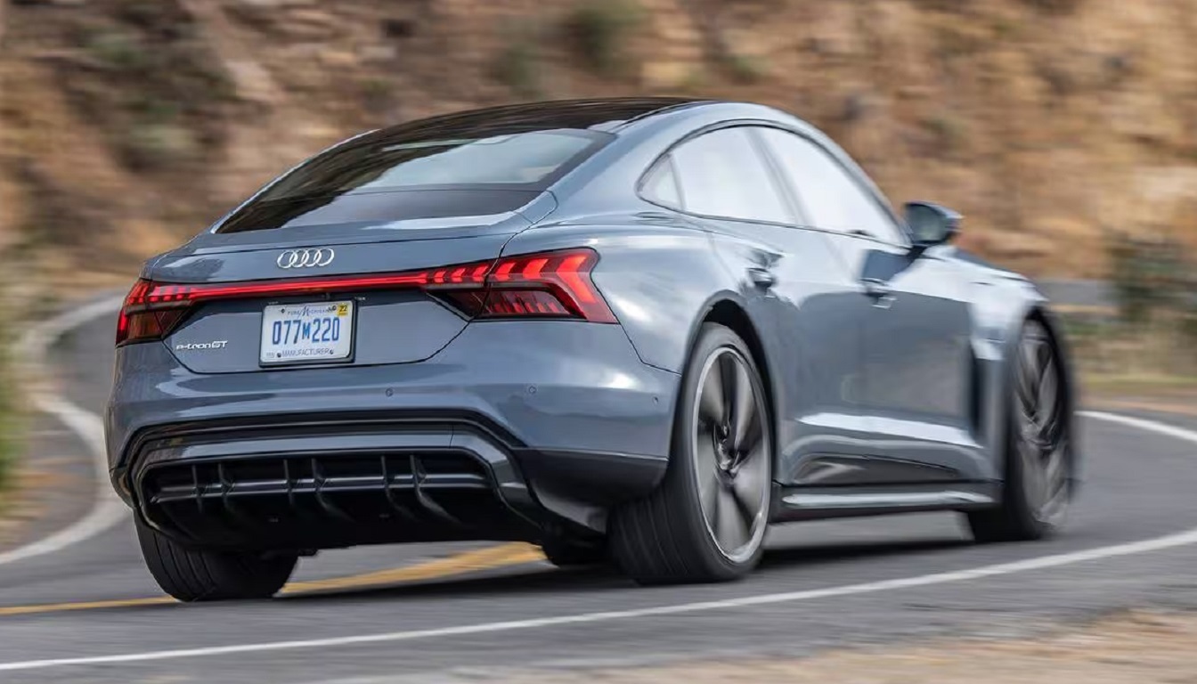 مواصفات أودي إي-ترون GT 2024 2 مواصفات أودي إي-ترون GT 2024