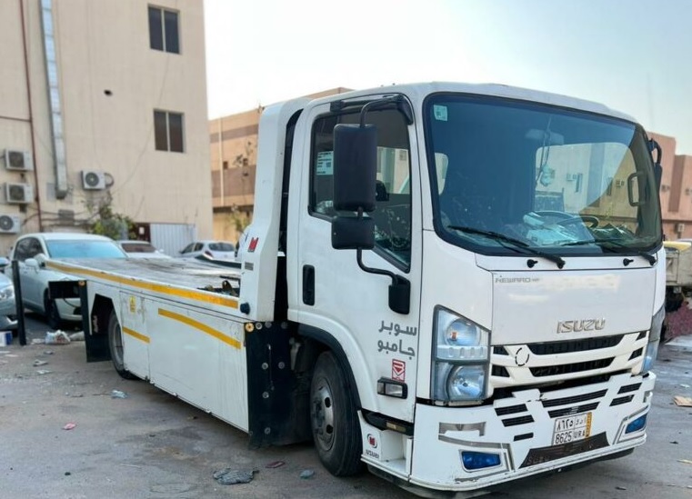 سطحة الرياض لنقل السيارات أقرب سطحة من موقعي بأسرع وقت 2 شحن سيارة من الرياض إلى جدة